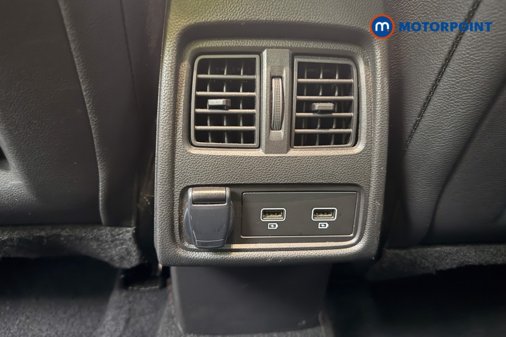 Renault Captur Techno Manual Petrol SUV - Stock Number (1650529) - 9th supplementary image