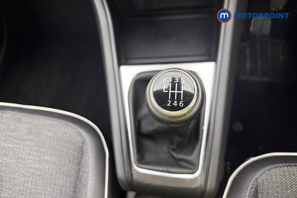 Renault Captur Techno Manual Petrol SUV - Stock Number (1650529) - 21st supplementary image