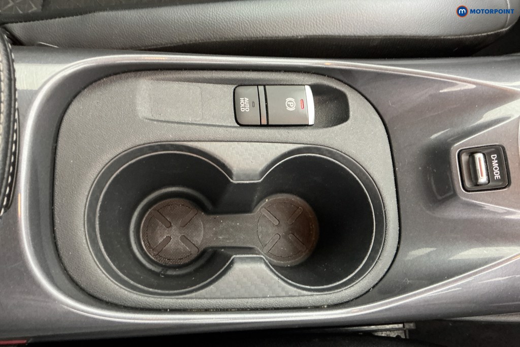 Nissan Juke N-Connecta Manual Petrol SUV - Stock Number (1650560) - 14th supplementary image
