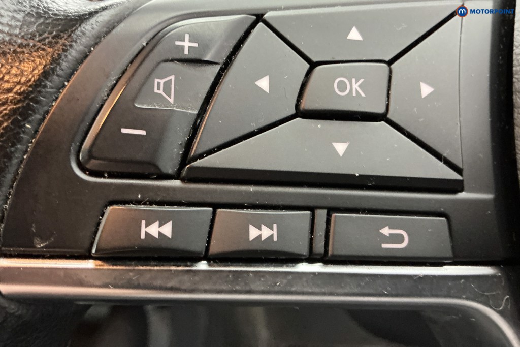 Nissan Juke N-Connecta Manual Petrol SUV - Stock Number (1650560) - 20th supplementary image