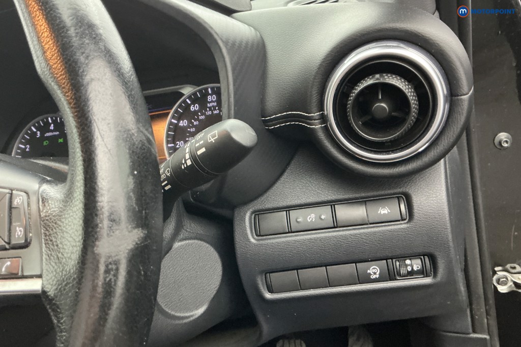 Nissan Juke N-Connecta Manual Petrol SUV - Stock Number (1650560) - 22nd supplementary image