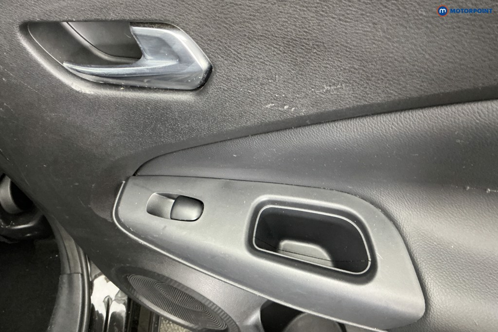 Nissan Juke N-Connecta Manual Petrol SUV - Stock Number (1650560) - 27th supplementary image