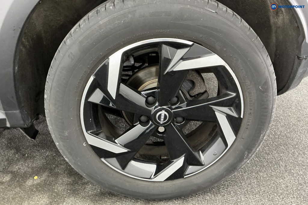 Nissan Juke N-Connecta Manual Petrol SUV - Stock Number (1650560) - 36th supplementary image