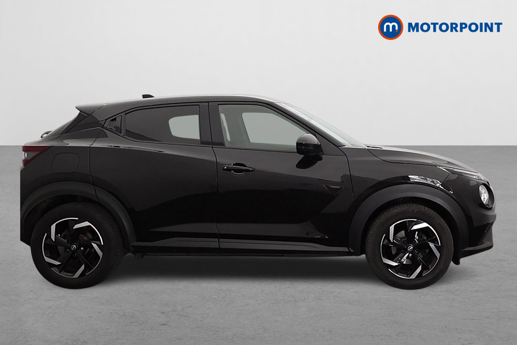Nissan Juke N-Connecta Manual Petrol SUV - Stock Number (1650560) - Drivers side