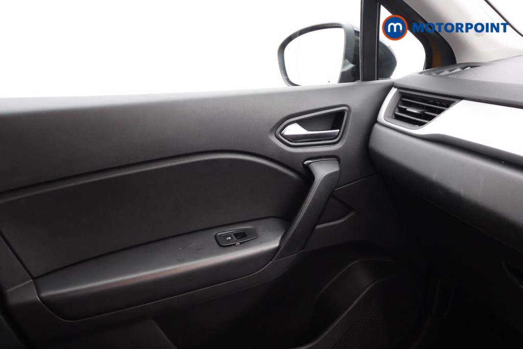 Renault Captur Se Limited Manual Petrol SUV - Stock Number (1650769) - 10th supplementary image
