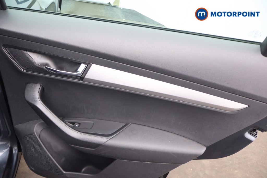 Skoda Karoq Se Technology Automatic Petrol SUV - Stock Number (1652635) - 16th supplementary image
