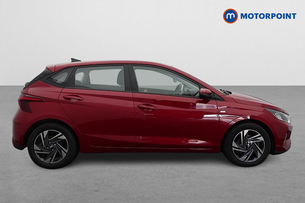 Hyundai I20 Se Connect Manual Petrol Hatchback - Stock Number (1653391) - Drivers side