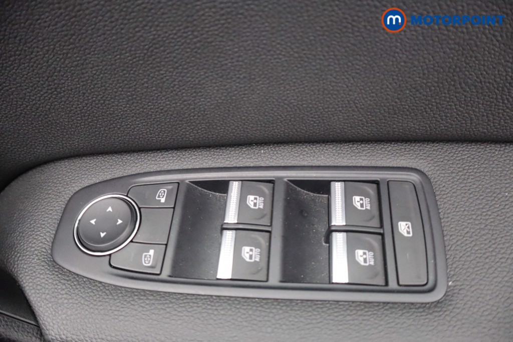Renault Captur Techno Manual Petrol SUV - Stock Number (1654644) - 12th supplementary image