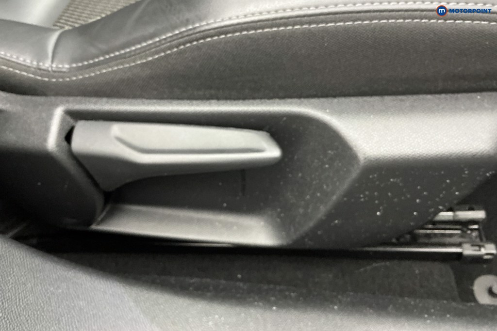 Peugeot 2008 GT Automatic Petrol SUV - Stock Number (1655263) - 23rd supplementary image