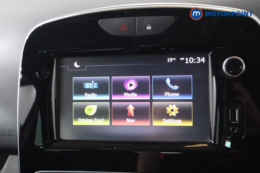 Renault Clio Iconic Manual Petrol Hatchback - Stock Number (1656121) - 4th supplementary image