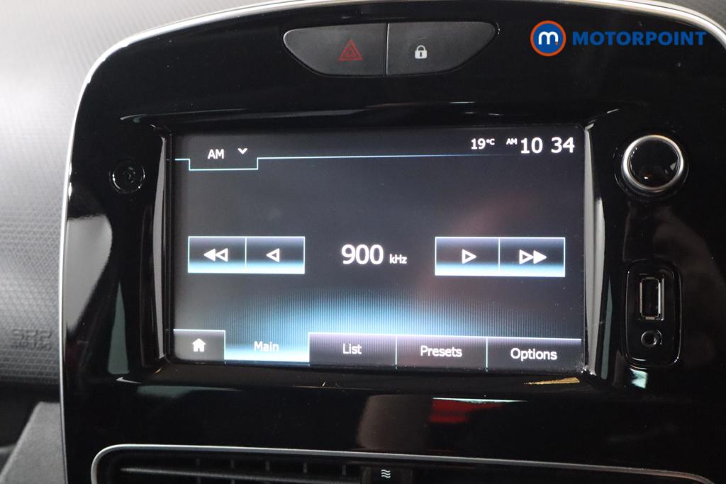 Renault Clio Iconic Manual Petrol Hatchback - Stock Number (1656121) - 5th supplementary image