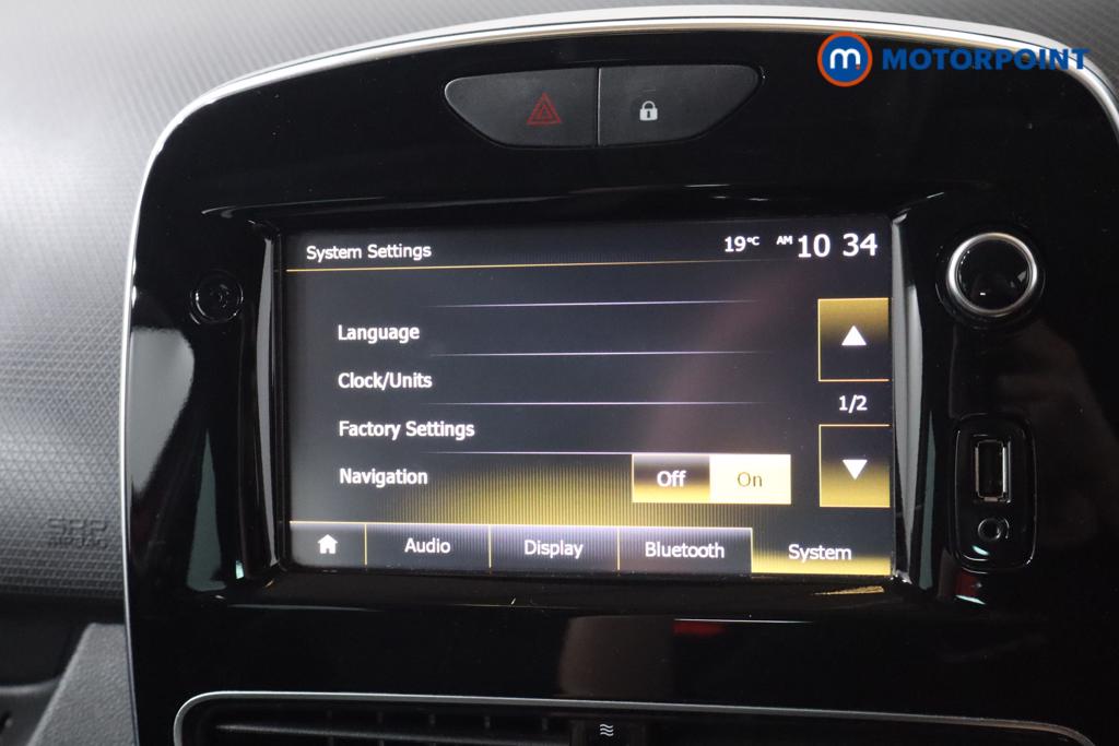 Renault Clio Iconic Manual Petrol Hatchback - Stock Number (1656121) - 10th supplementary image
