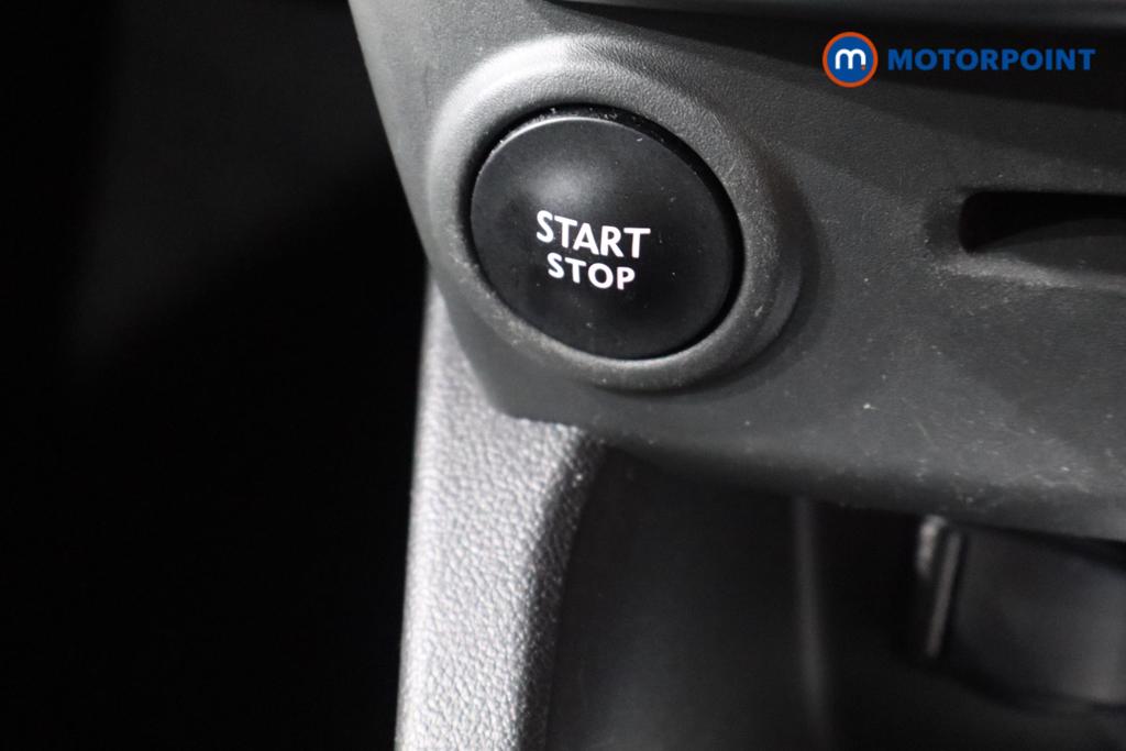 Renault Clio Iconic Manual Petrol Hatchback - Stock Number (1656121) - 12th supplementary image