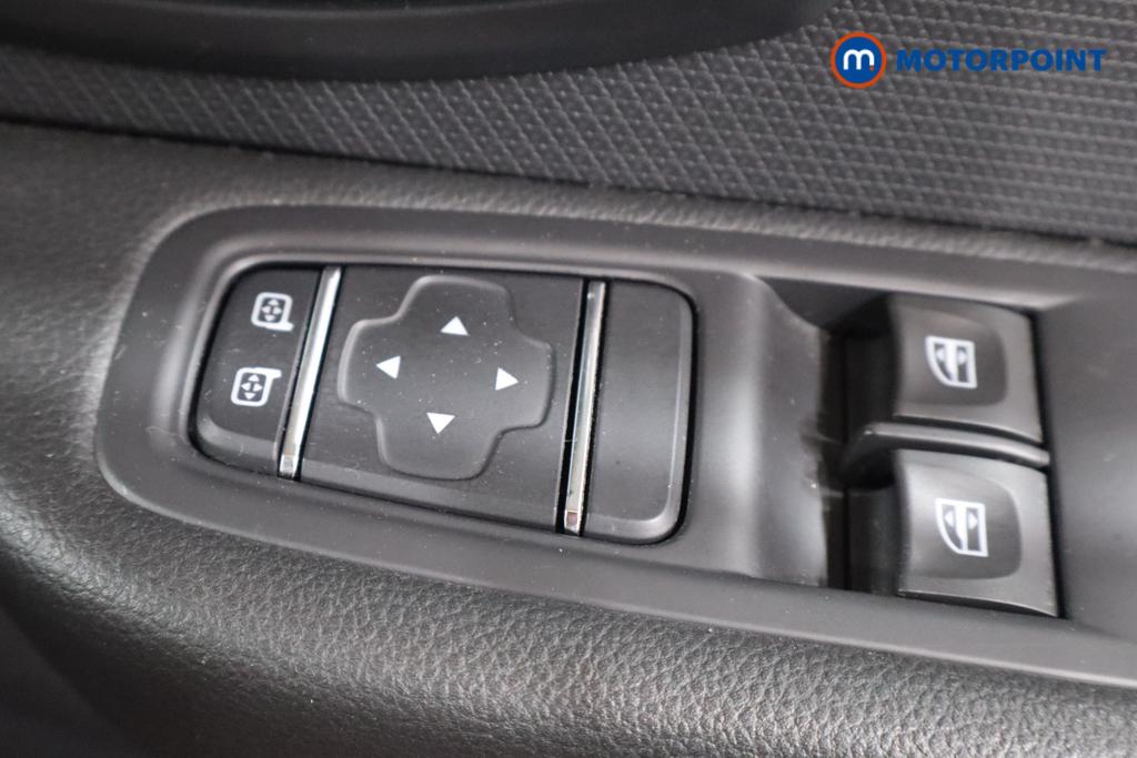 Renault Clio Iconic Manual Petrol Hatchback - Stock Number (1656121) - 18th supplementary image