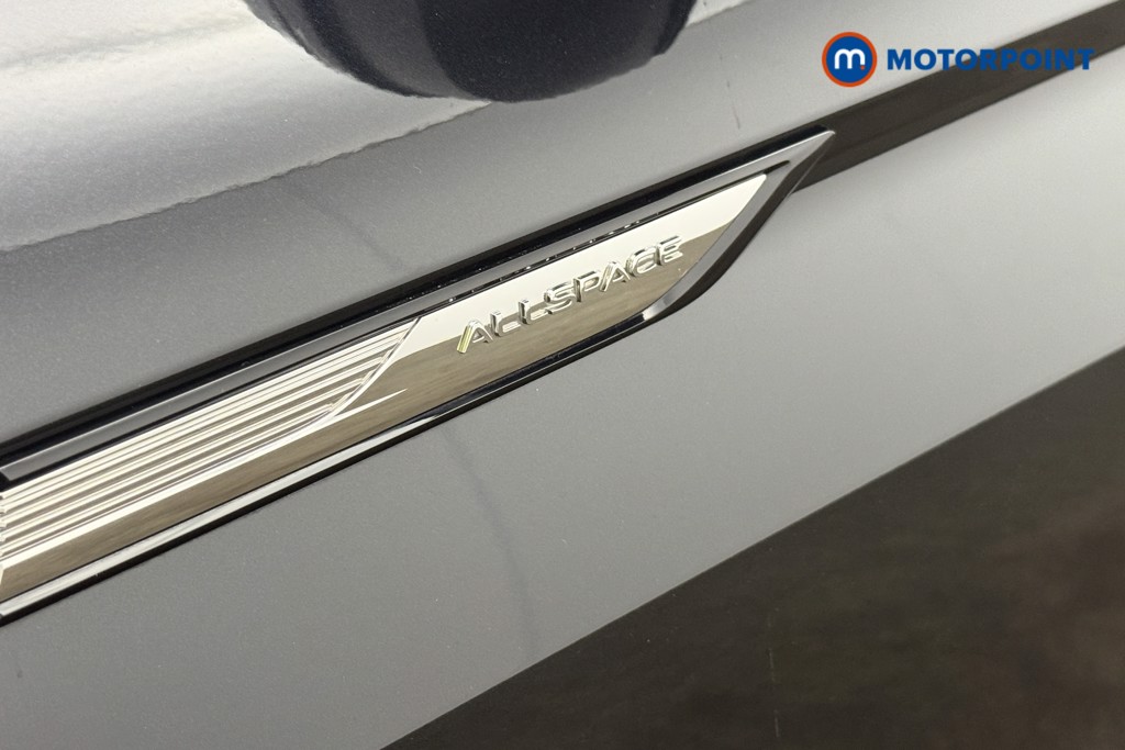 Volkswagen Tiguan Allspace Life Automatic Petrol SUV - Stock Number (1656243) - 5th supplementary image