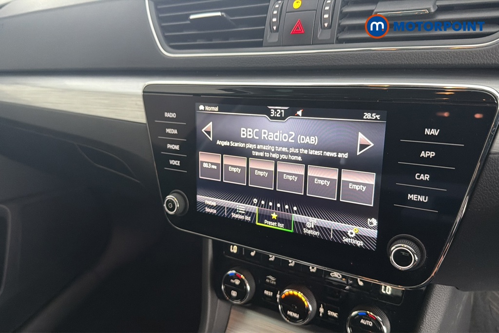 Skoda Superb Se Technology Automatic Diesel Hatchback - Stock Number (1657625) - 8th supplementary image