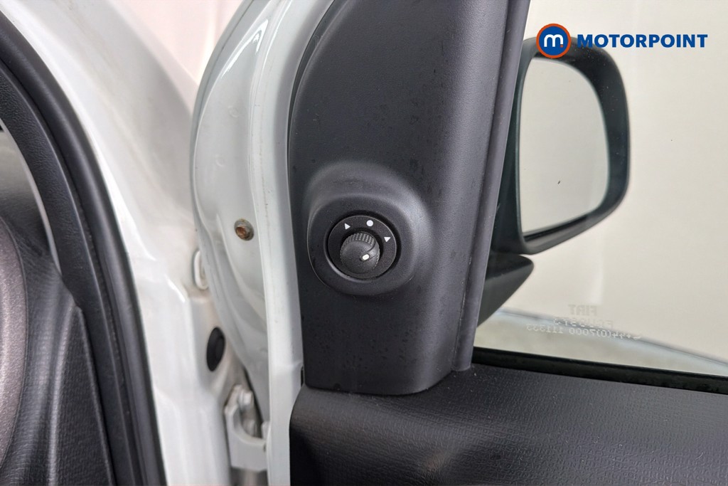Fiat Panda Cross Manual Petrol Hatchback - Stock Number (1658495) - 20th supplementary image