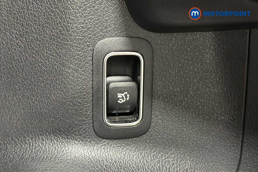 Mercedes-Benz B Class Amg Line Automatic Petrol Hatchback - Stock Number (1659248) - 993rd supplementary image