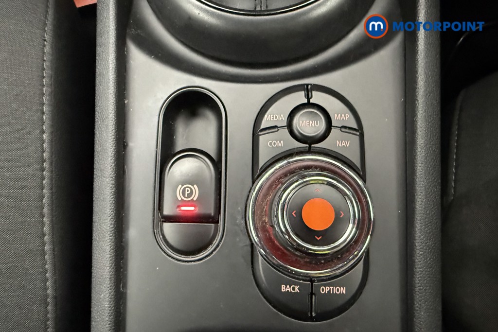 Mini Clubman Cooper Automatic Petrol Estate - Stock Number (1659347) - 16th supplementary image