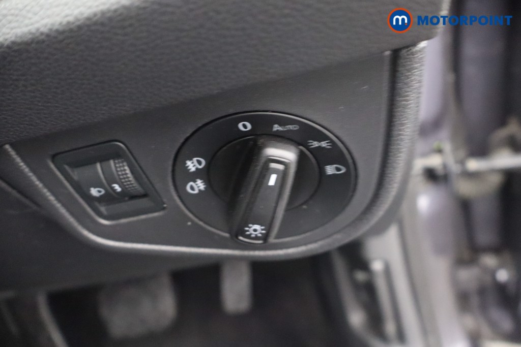 Volkswagen Taigo Life Automatic Petrol SUV - Stock Number (1659423) - 13th supplementary image