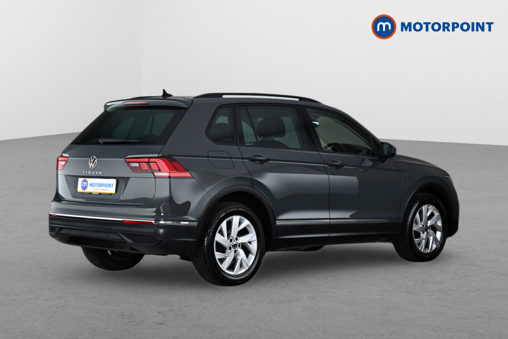 Volkswagen Tiguan Life Automatic Petrol SUV - Stock Number (1660266) - Drivers side rear corner