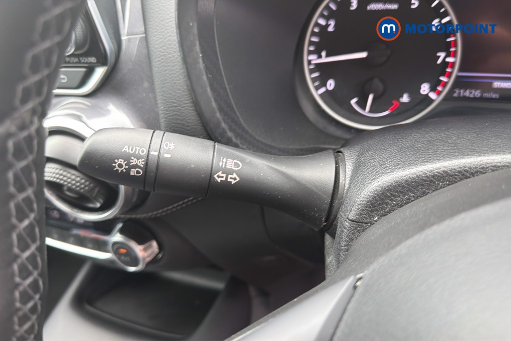 Nissan Juke N-Connecta Manual Petrol SUV - Stock Number (1660526) - 6th supplementary image