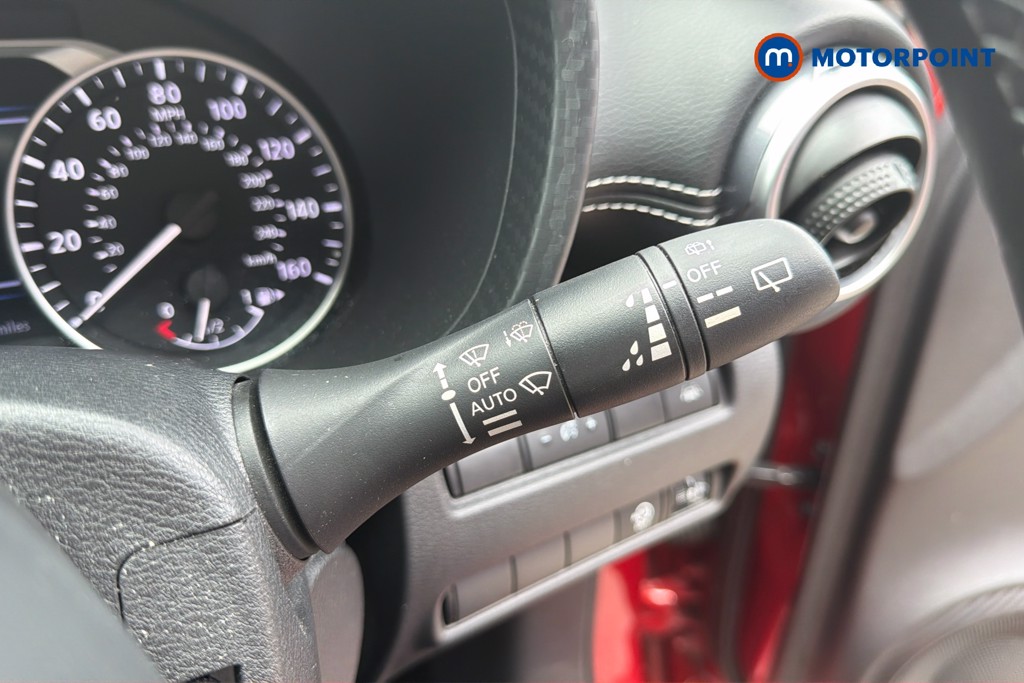 Nissan Juke N-Connecta Manual Petrol SUV - Stock Number (1660526) - 7th supplementary image