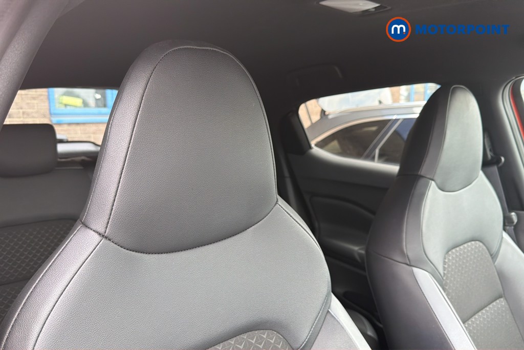Nissan Juke N-Connecta Manual Petrol SUV - Stock Number (1660526) - 23rd supplementary image
