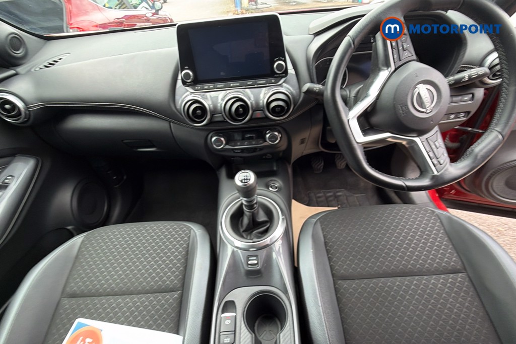 Nissan Juke N-Connecta Manual Petrol SUV - Stock Number (1660526) - 1st supplementary image