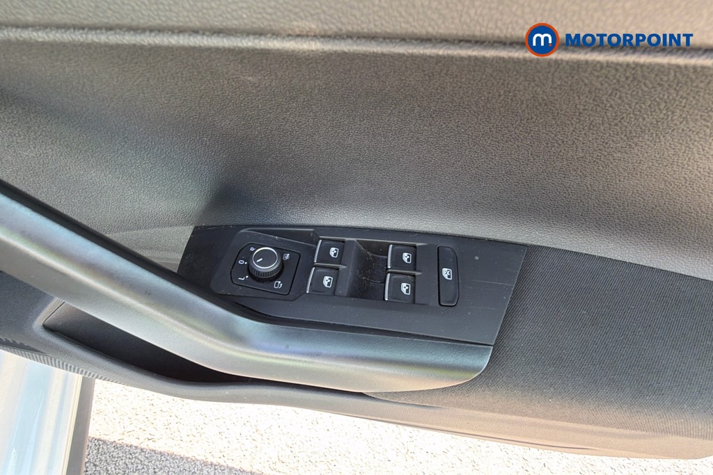Volkswagen Polo R-Line Manual Petrol Hatchback - Stock Number (1660762) - 20th supplementary image