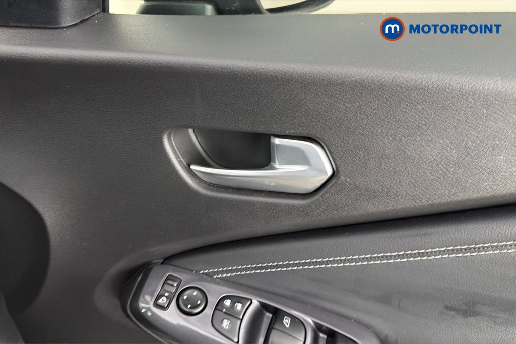 Nissan Juke N-Connecta Manual Petrol SUV - Stock Number (1661553) - 42nd supplementary image