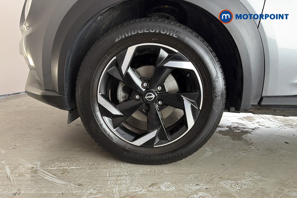 Nissan Juke N-Connecta Manual Petrol SUV - Stock Number (1661553) - 47th supplementary image