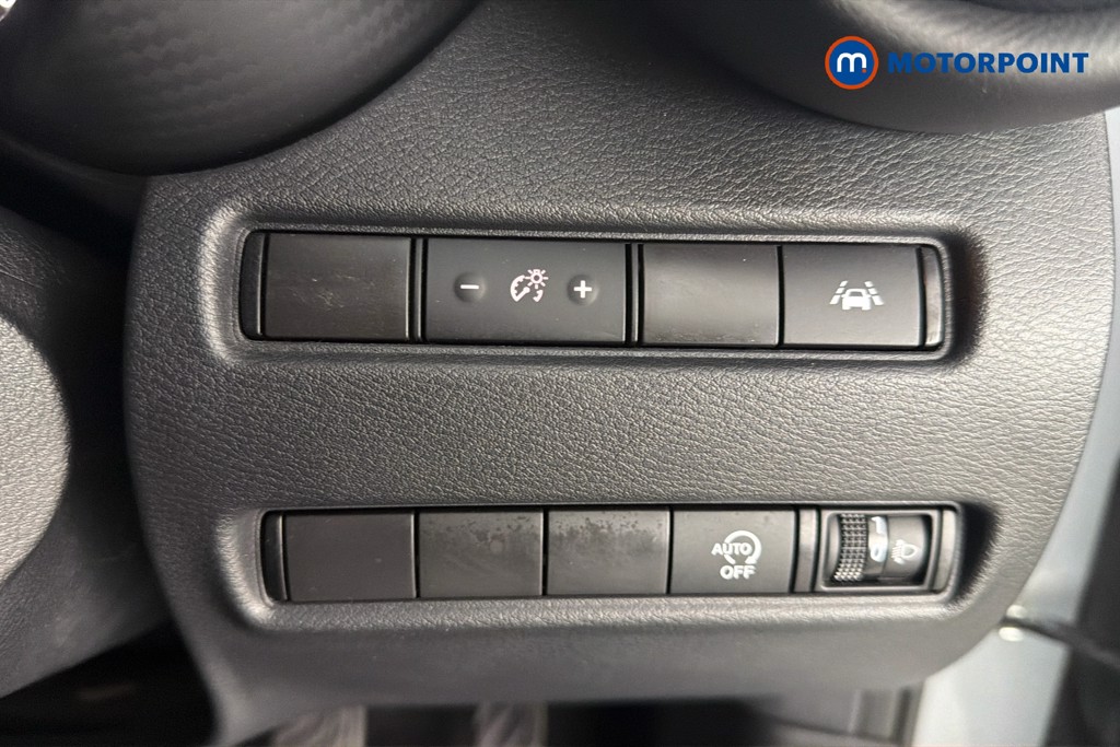 Nissan Juke N-Connecta Manual Petrol SUV - Stock Number (1661583) - 18th supplementary image