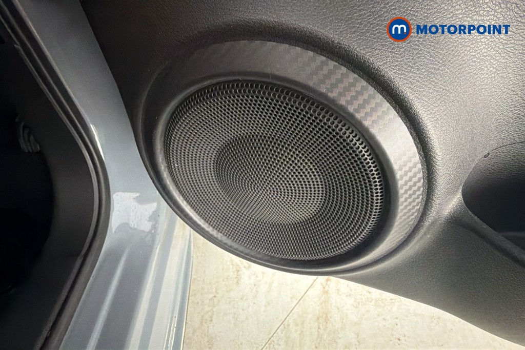 Nissan Juke N-Connecta Manual Petrol SUV - Stock Number (1661583) - 21st supplementary image