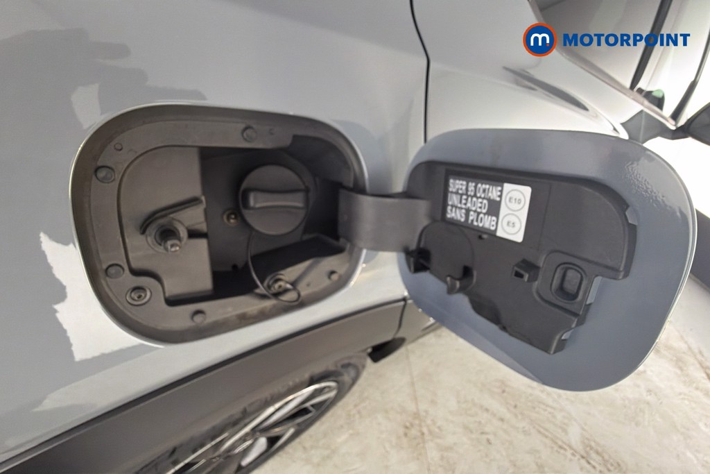 Nissan Juke N-Connecta Manual Petrol SUV - Stock Number (1661583) - 41st supplementary image