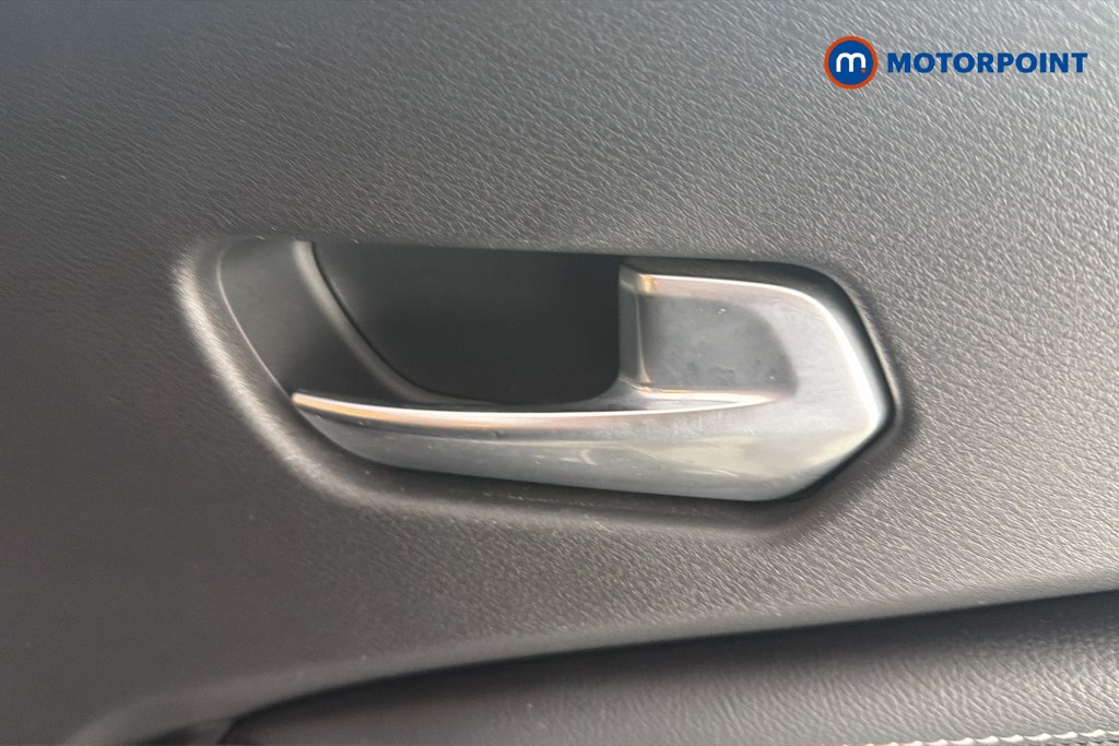 Nissan Juke N-Connecta Manual Petrol SUV - Stock Number (1661583) - 42nd supplementary image