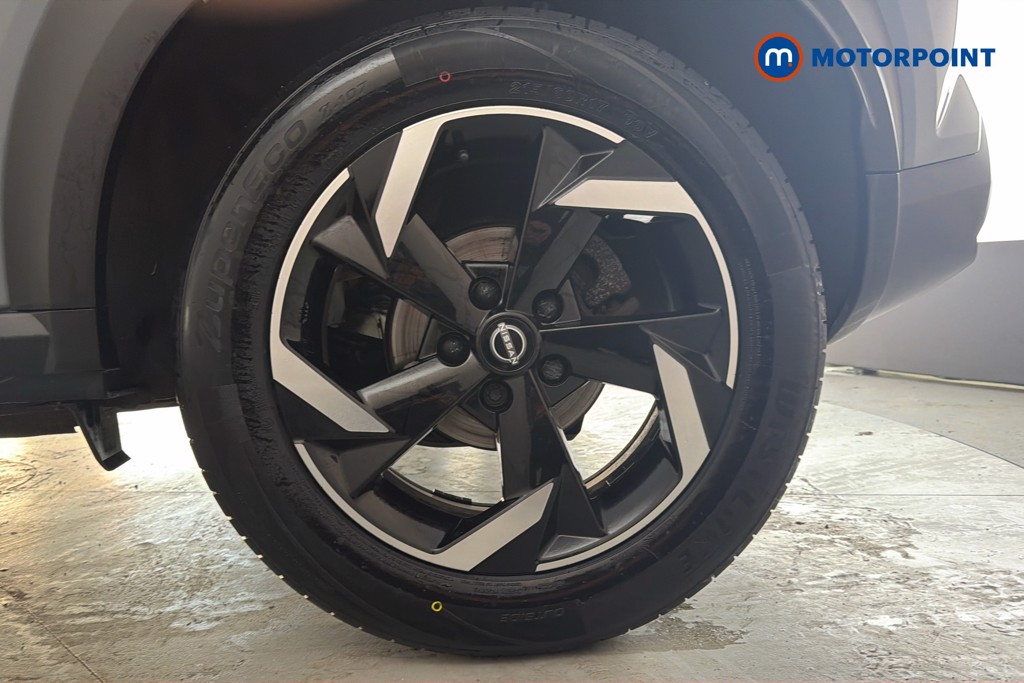 Nissan Juke N-Connecta Manual Petrol SUV - Stock Number (1661583) - 48th supplementary image