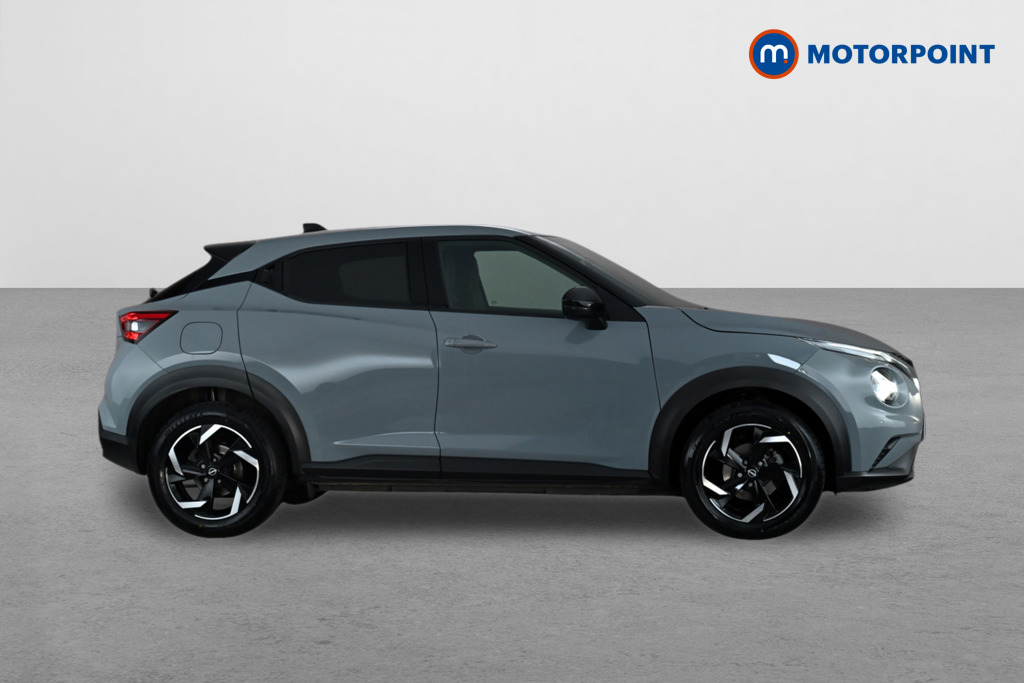Nissan Juke N-Connecta Manual Petrol SUV - Stock Number (1661583) - Drivers side