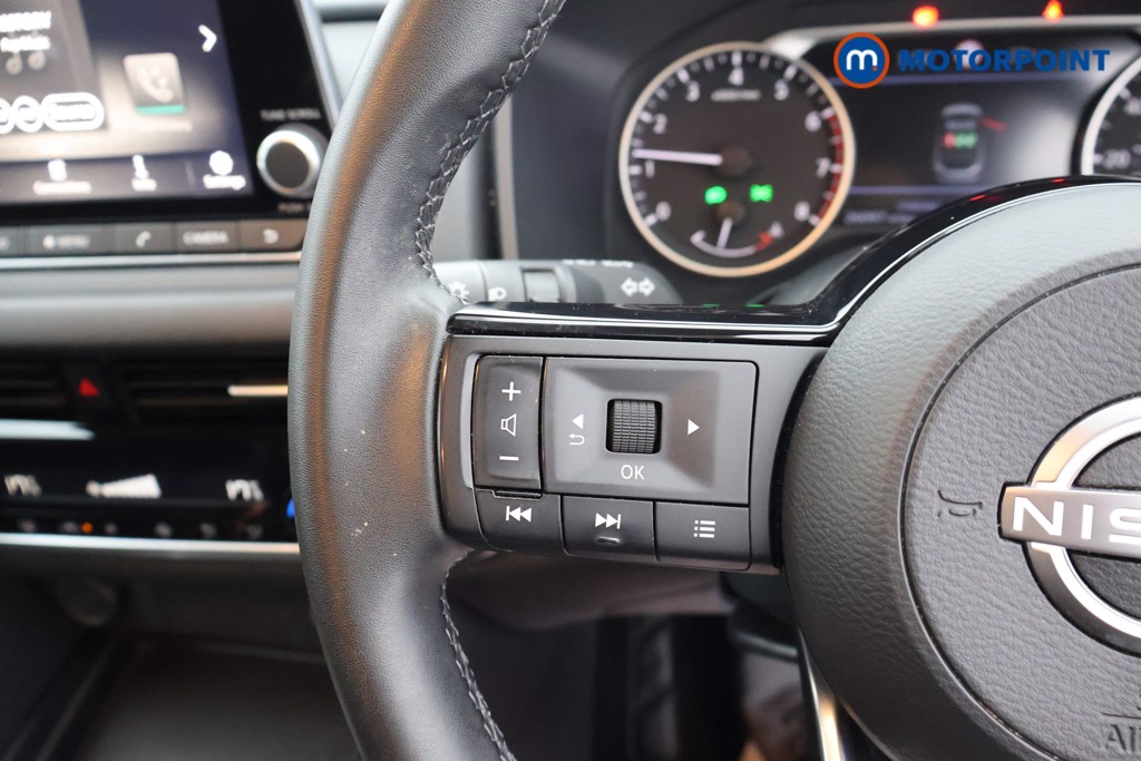 Nissan Qashqai Acenta Premium Manual Petrol SUV - Stock Number (1661839) - 2nd supplementary image