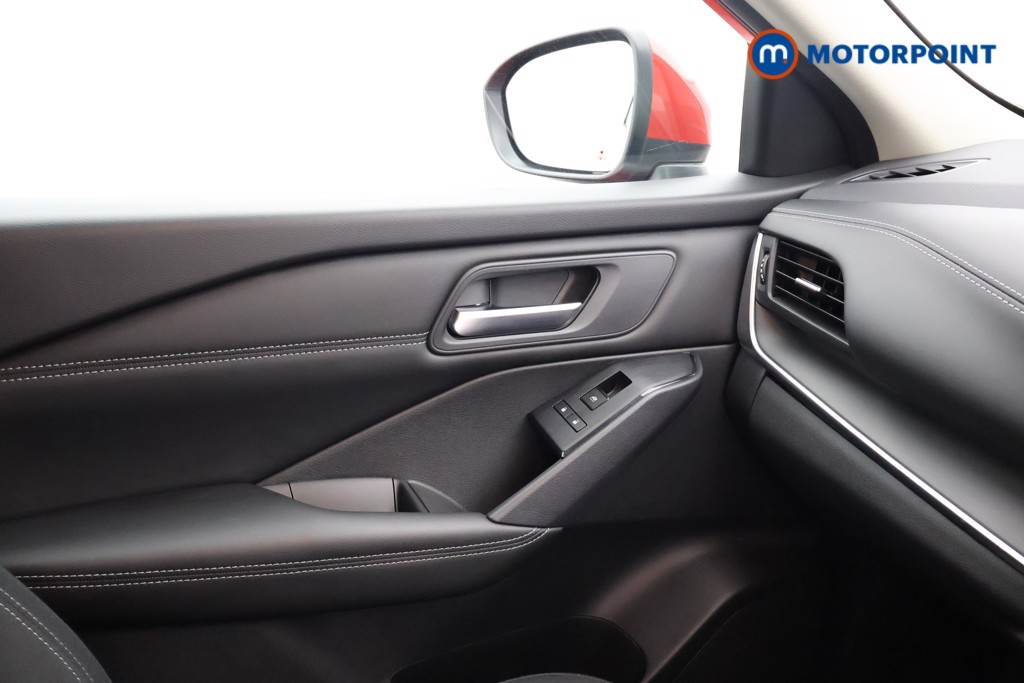 Nissan Qashqai Acenta Premium Manual Petrol SUV - Stock Number (1661839) - 14th supplementary image