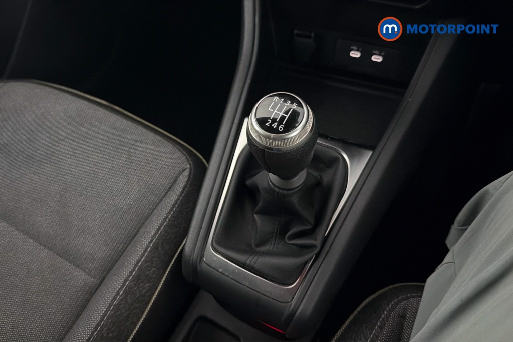 Renault Captur Techno Manual Petrol SUV - Stock Number (1661901) - 15th supplementary image