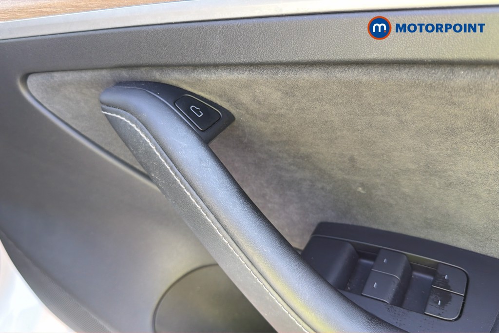 Tesla Model 3 Standard Plus Automatic Electric Saloon - Stock Number (1662202) - 42nd supplementary image