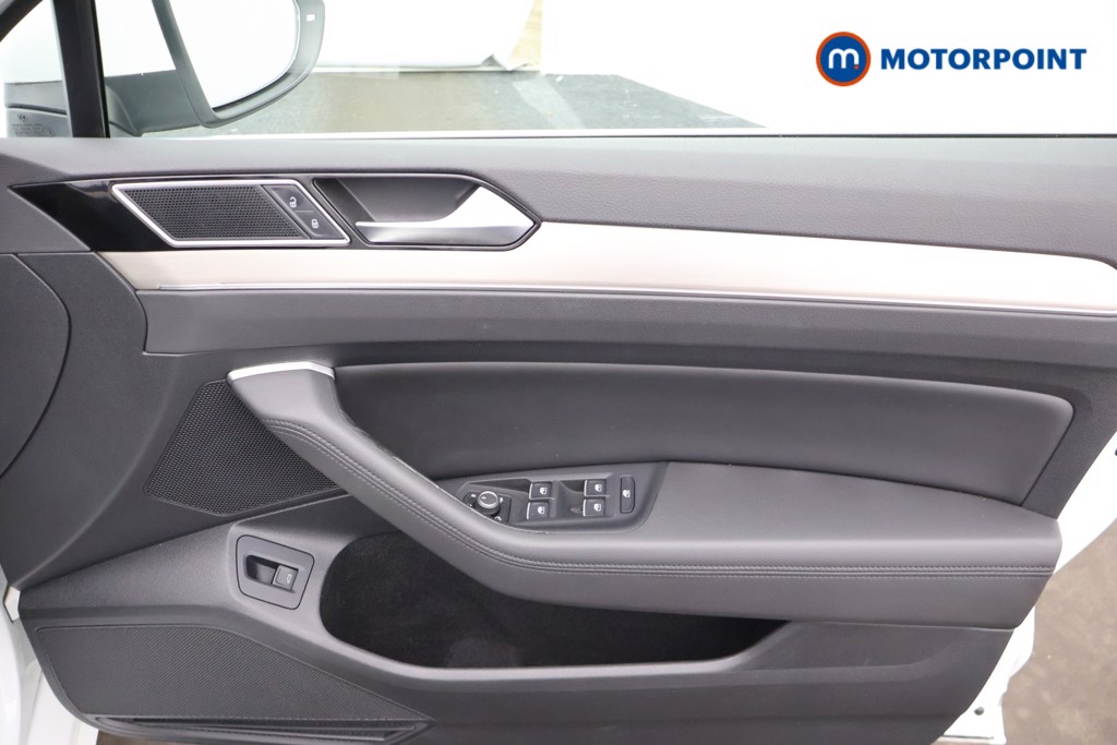 Volkswagen Passat GT Automatic Petrol Saloon - Stock Number (1662235) - 14th supplementary image