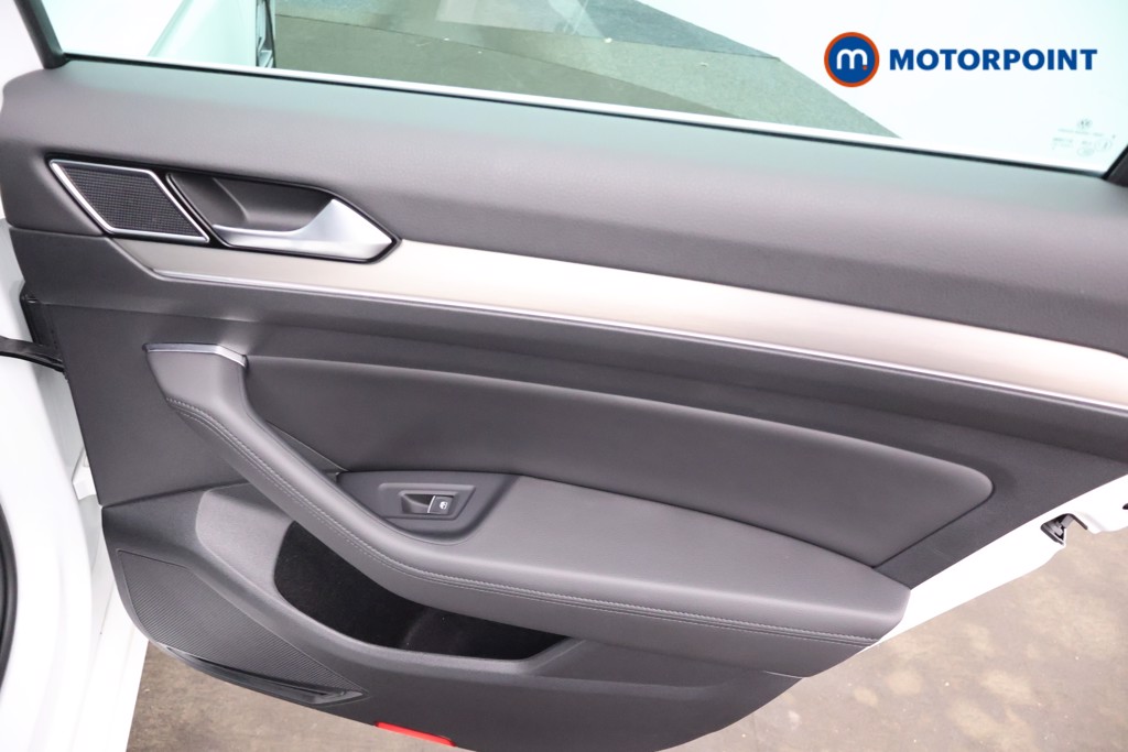 Volkswagen Passat GT Automatic Petrol Saloon - Stock Number (1662235) - 22nd supplementary image