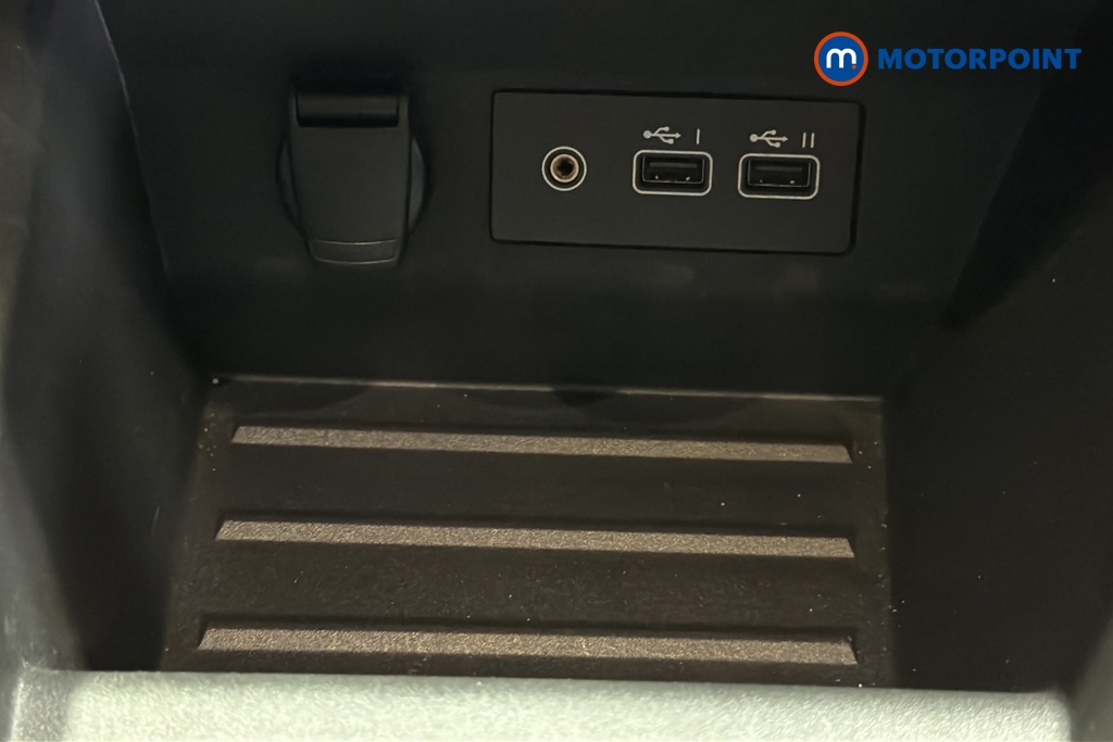 Renault Clio Evolution Manual Petrol Hatchback - Stock Number (1662736) - 997th supplementary image