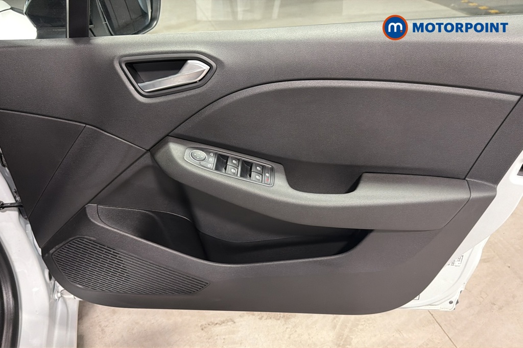 Renault Clio Evolution Manual Petrol Hatchback - Stock Number (1662736) - 18th supplementary image
