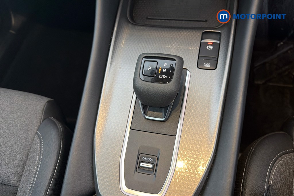 Nissan Qashqai N-Connecta Automatic Petrol SUV - Stock Number (1662857) - 15th supplementary image