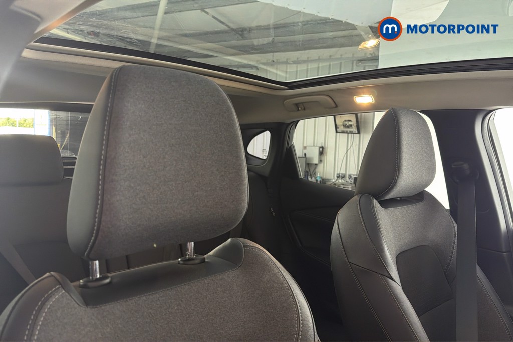 Nissan Qashqai N-Connecta Automatic Petrol SUV - Stock Number (1662857) - 23rd supplementary image