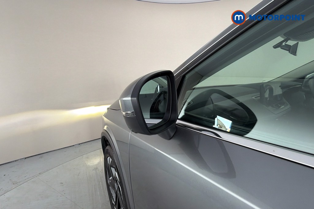 Nissan Qashqai N-Connecta Automatic Petrol SUV - Stock Number (1662857) - 43rd supplementary image