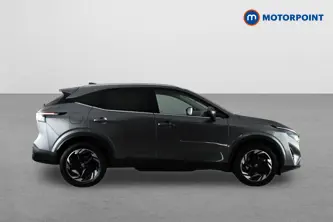 Nissan Qashqai N-Connecta Automatic Petrol SUV - Stock Number (1662857) - Drivers side